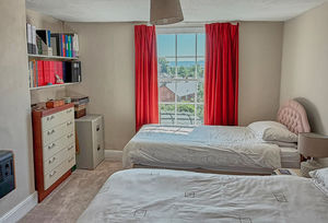 Bedroom- click for photo gallery
